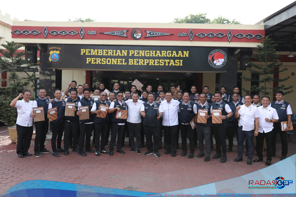 Ungkap Jaringan Internasional Hingga Pabrik Vaping Liquid Berbahaya, Personil Ditresnarkoba Diberi Penghargaan